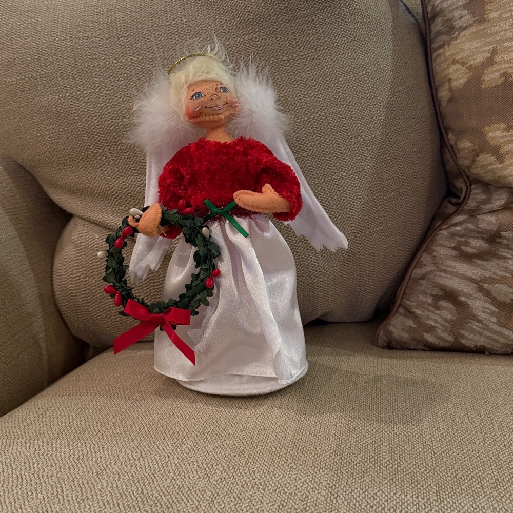 Vintage Annalee Merrymint Angel With Wreath 2014